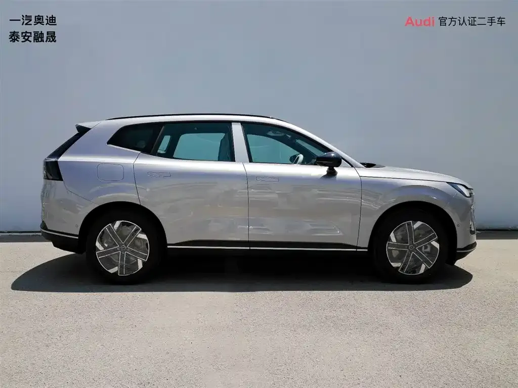 Volvo XC70 Plug-in Hybrid — фото 7