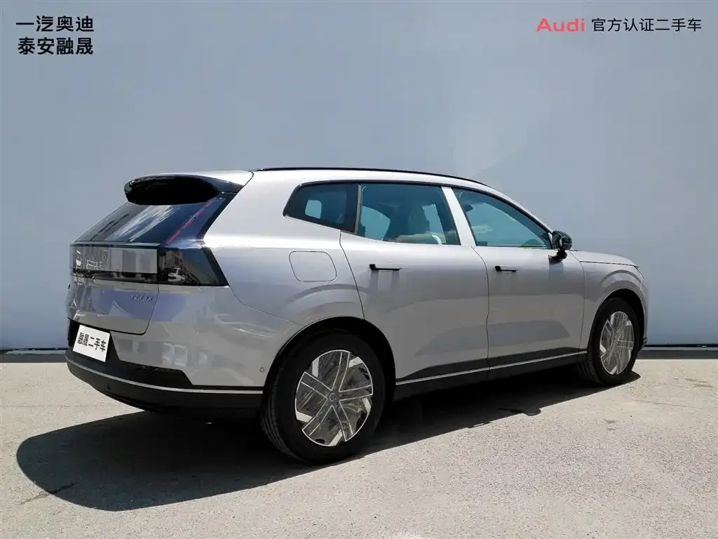 Volvo XC70 Plug-in Hybrid — фото 4