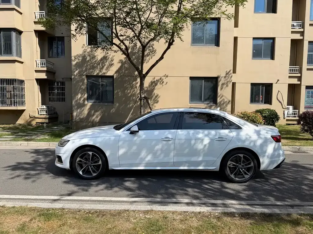 Audi A4L — фото 10