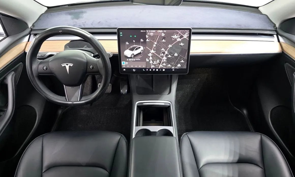 Tesla Model Y — фото 9