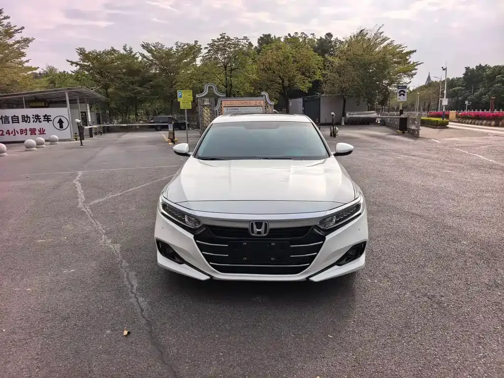 Honda Accord — фото 7
