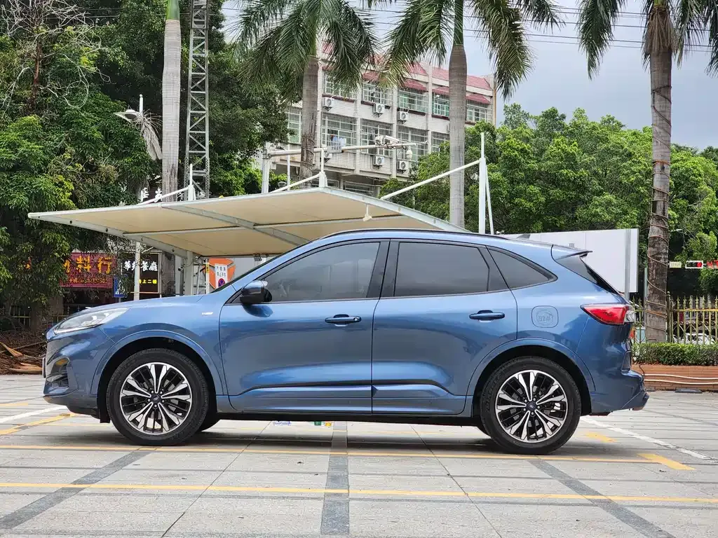 Ford Escape 2022 из CN, фото 5