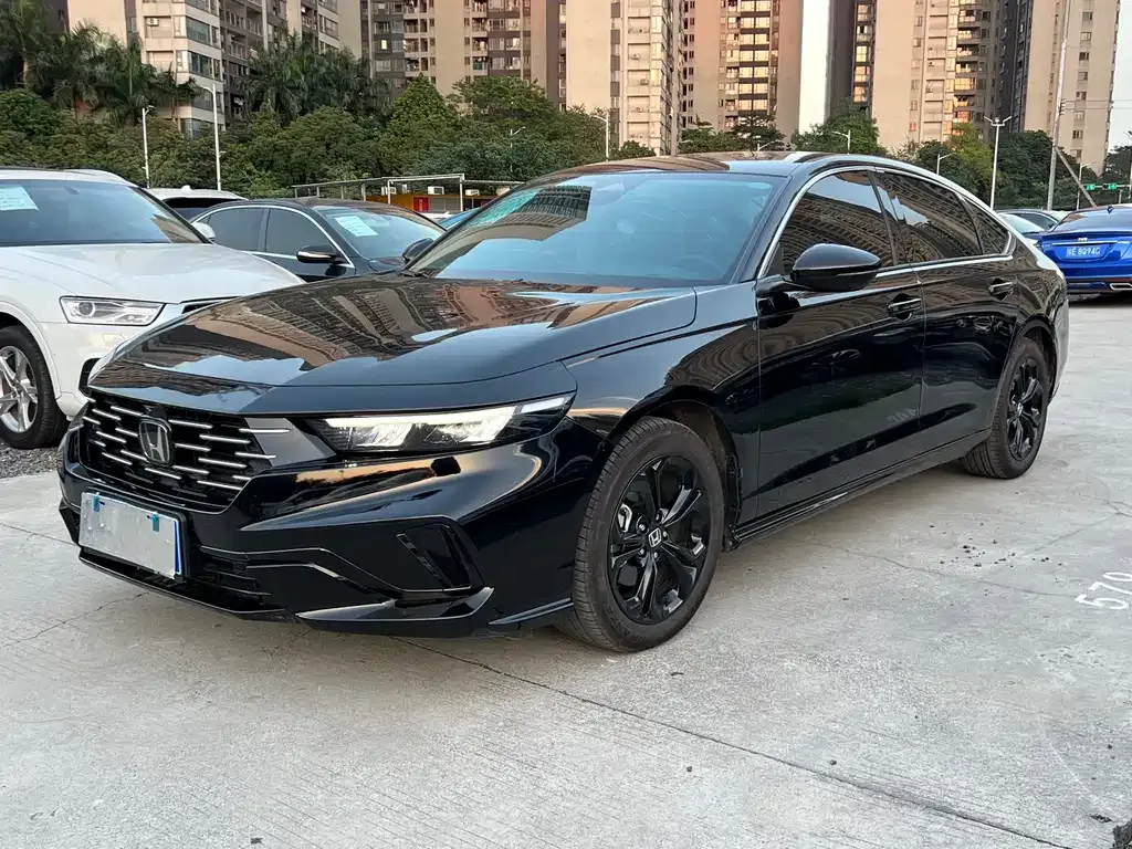 Honda Accord — фото 9