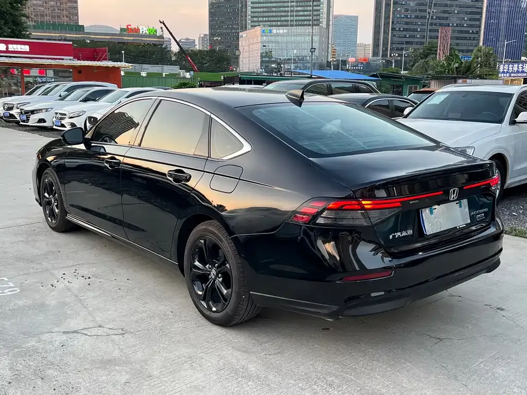 Honda Accord — фото 6