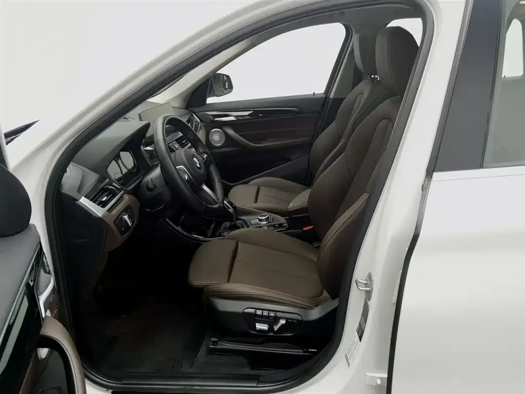 BMW X1 2021 из CN, фото 8