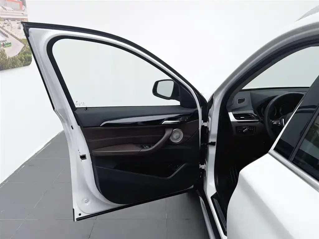BMW X1 2021 из CN, фото 6