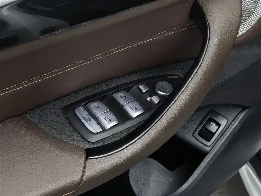 BMW X1 2021 из CN, фото 9