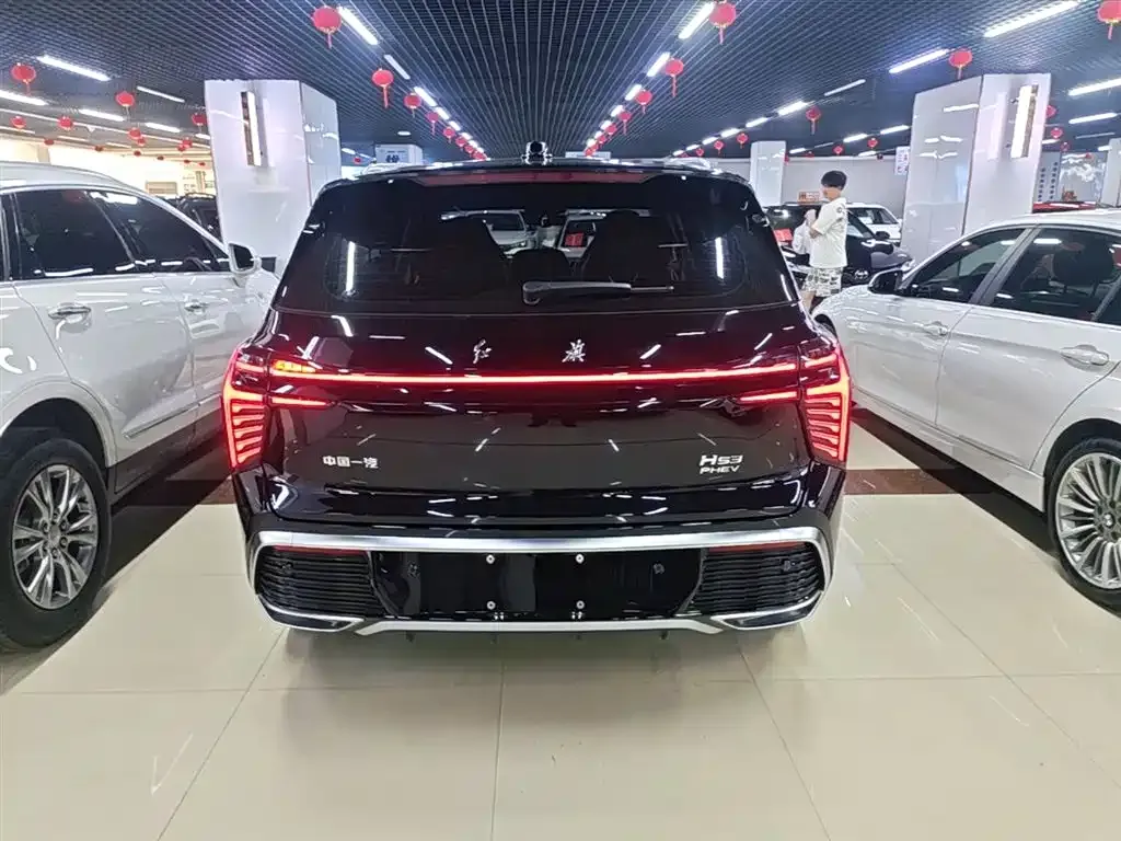 Hongqi HS3 PHEV — фото 4