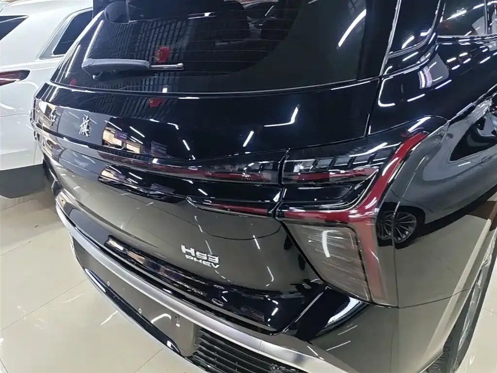 Hongqi HS3 PHEV — фото 6