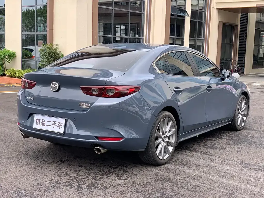 Mazda 3 Axela — фото 6