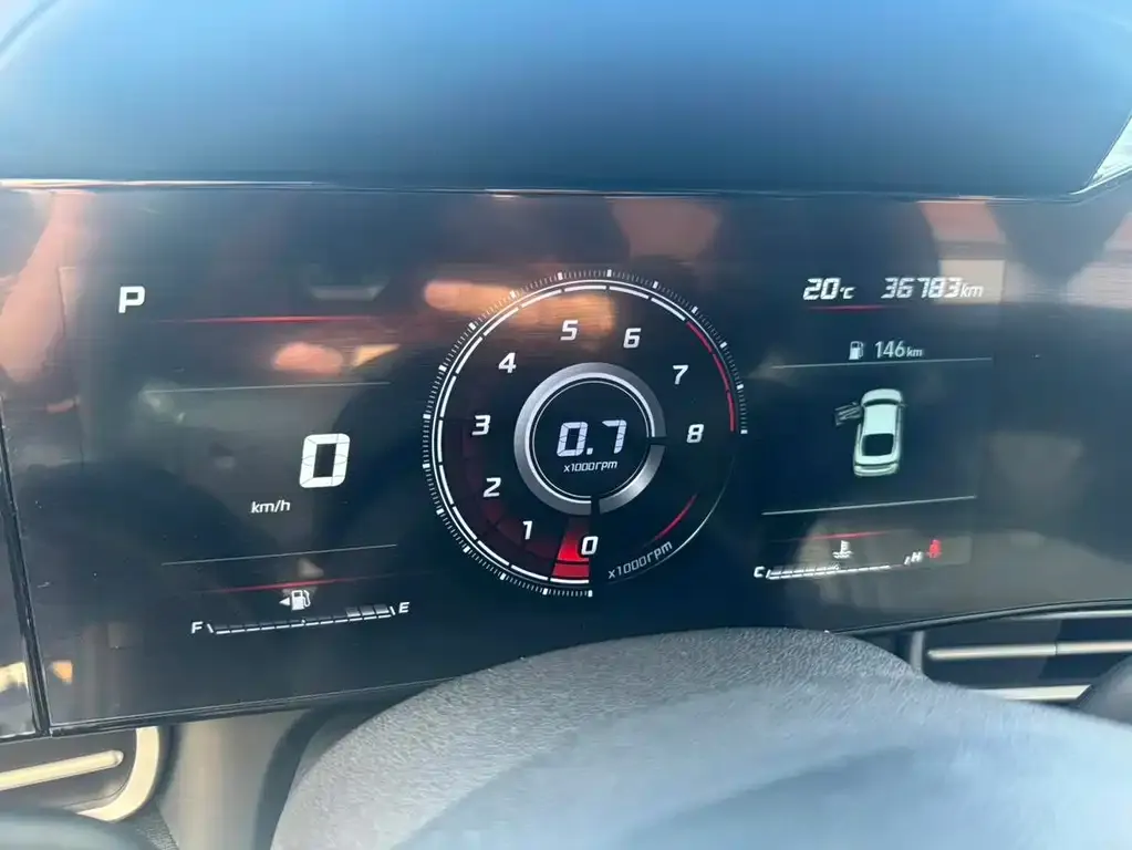 Hyundai Elantra — фото 2