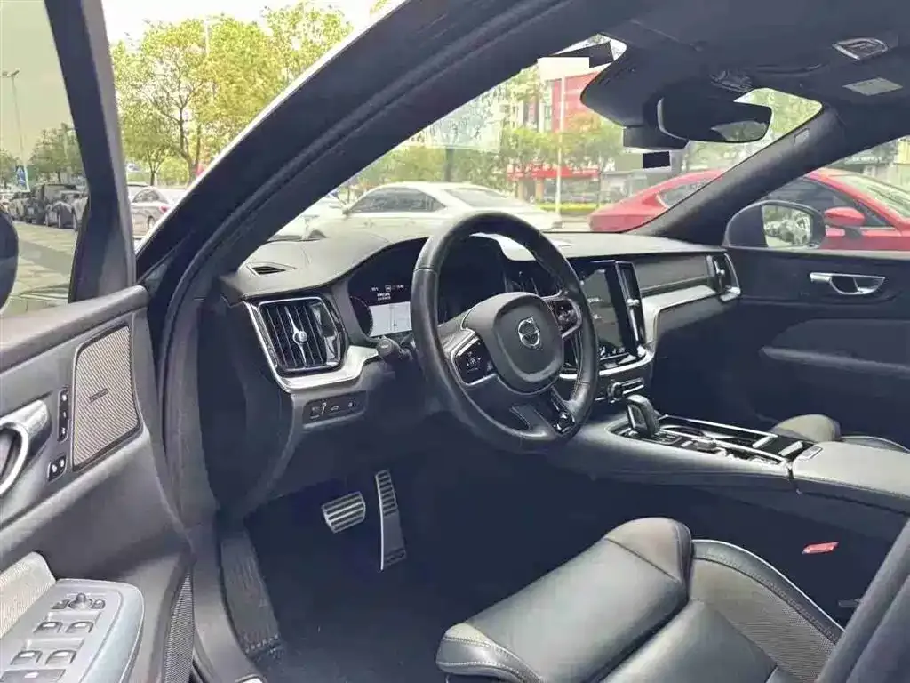 Volvo S60 PHEV 2021 из CN, фото 5
