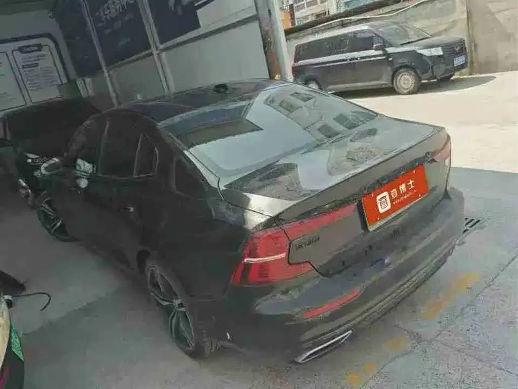Volvo S60 PHEV 2021 из CN, фото 8