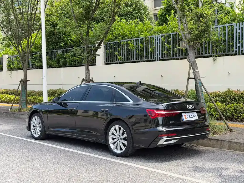 Audi A6L — фото 5