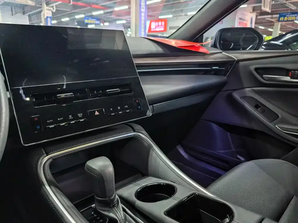 Toyota Avalon 2024 из CN, фото 8
