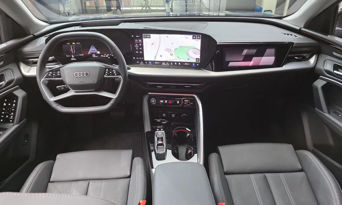 Audi Q5 2025 из KR, фото 5