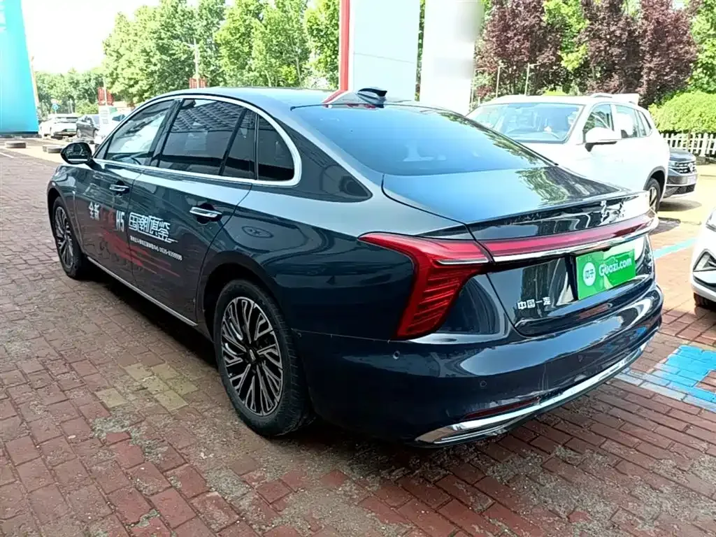 Hongqi H5 — фото 6