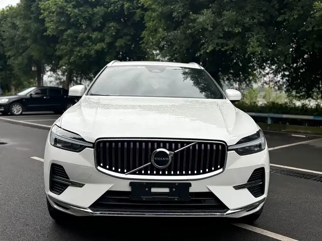 Volvo XC60 — фото 10