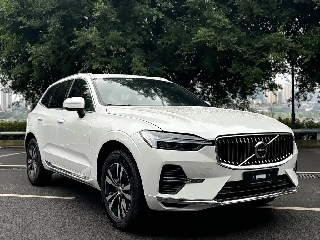 Volvo XC60 — фото 7
