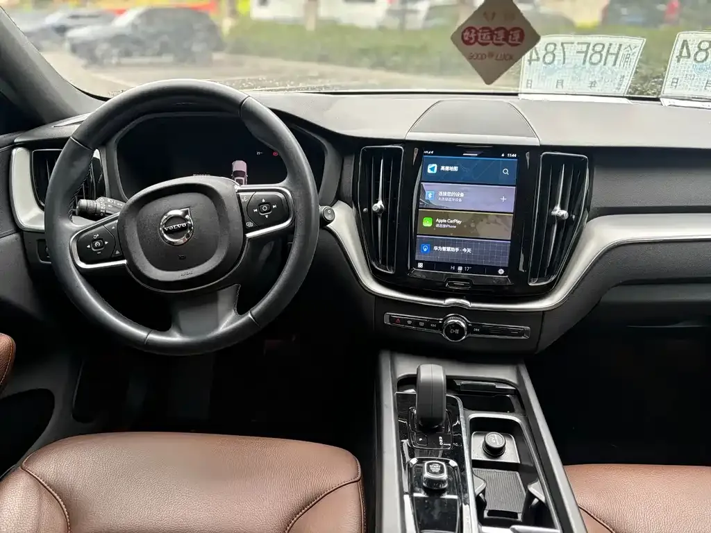 Volvo XC60 — фото 4