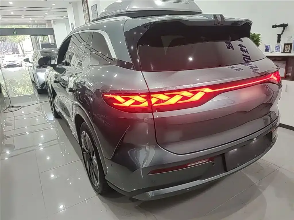 BYD Tang L — фото 10