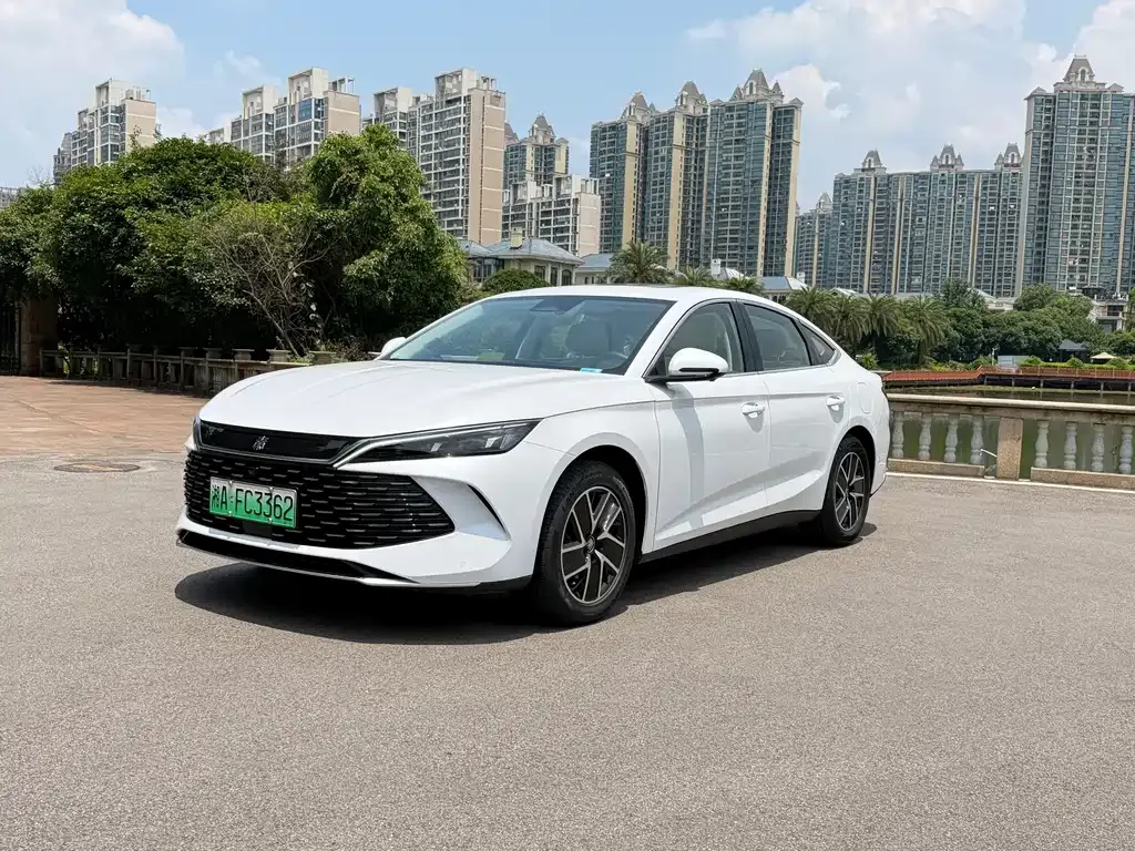 BYD Qin L — фото 9