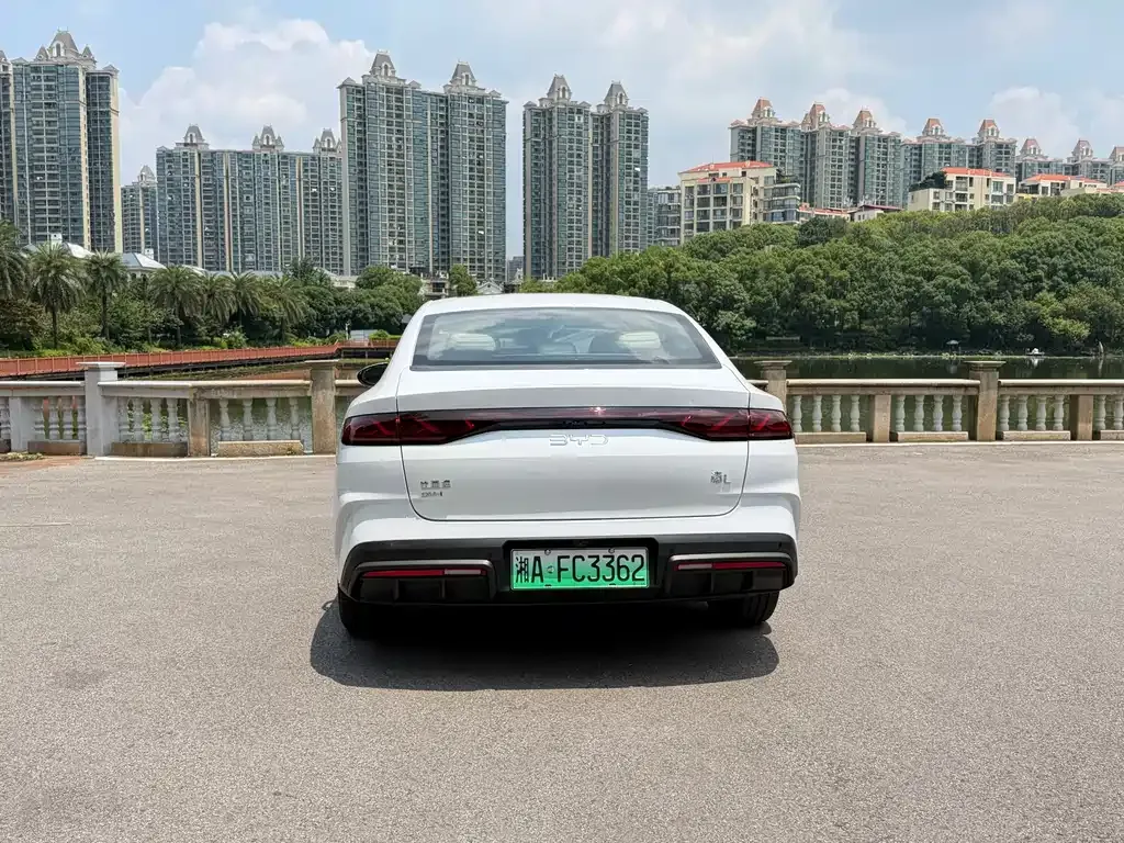 BYD Qin L — фото 4