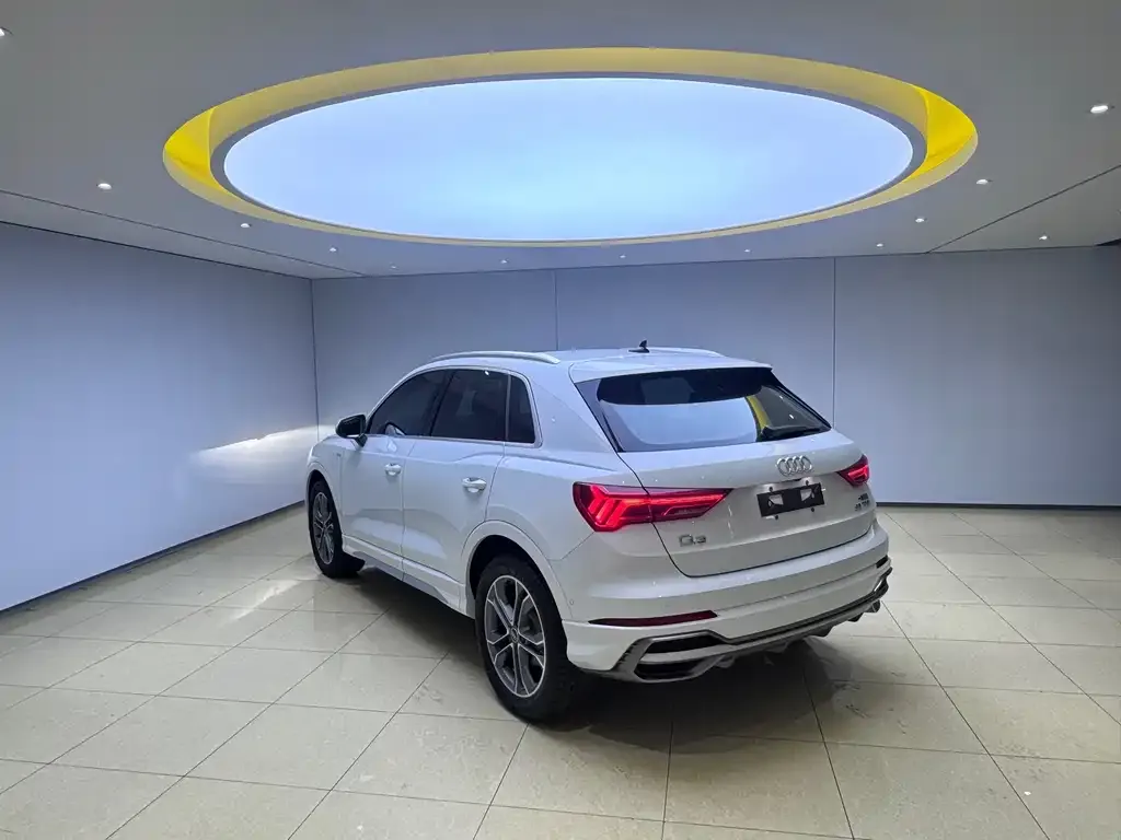 Audi Q3 — фото 4