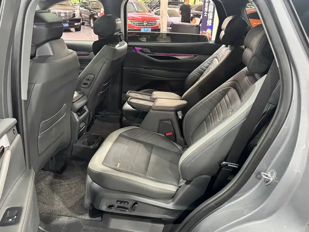 Ford Edge — фото 4