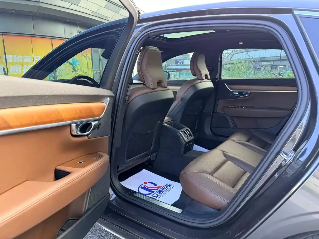 Volvo S90 2021 из CN, фото 7