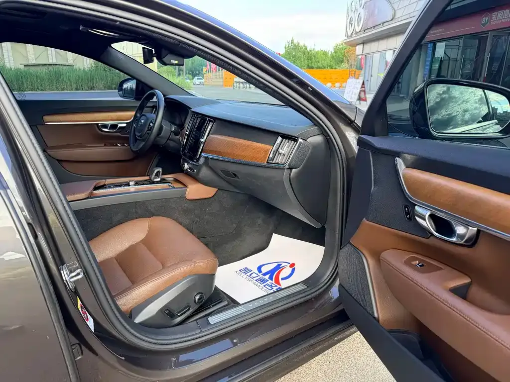 Volvo S90 2021 из CN, фото 2
