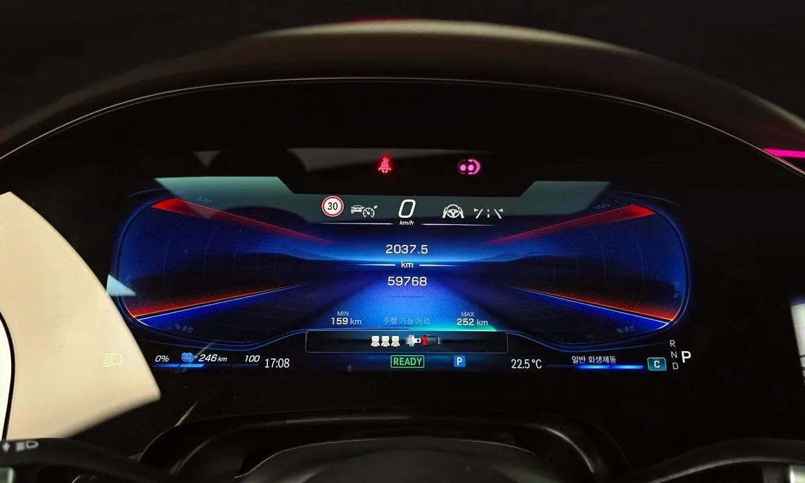 Mercedes-Benz EQS 2022 из KR, фото 2