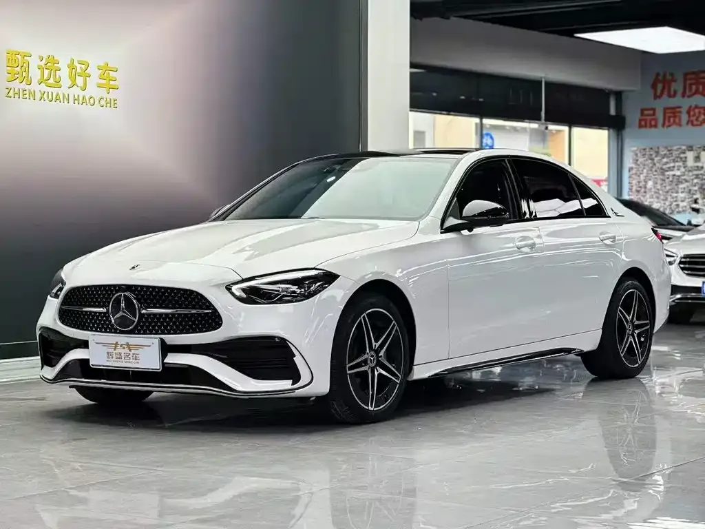 Mercedes-Benz C-Class — фото 1