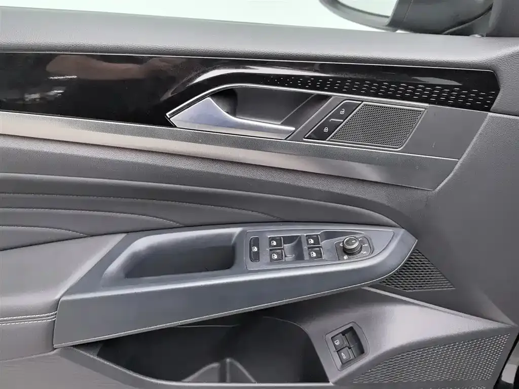 Volkswagen 帕萨特插电混动 — фото 8