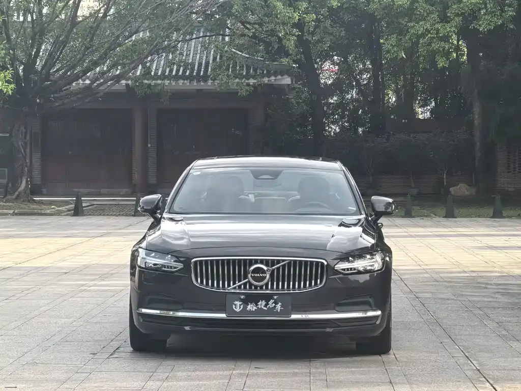 Volvo S90 2024 из CN, фото 4