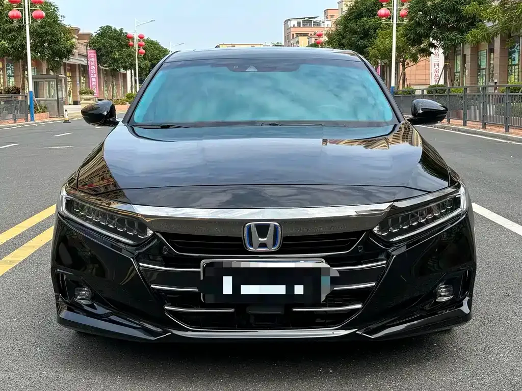 Honda Accord — фото 1