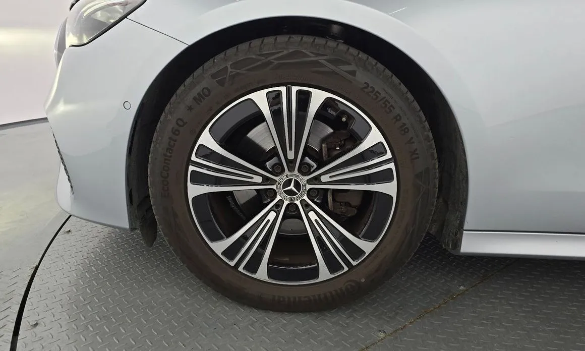 Mercedes-Benz E-Class 2025 из KR, фото 4