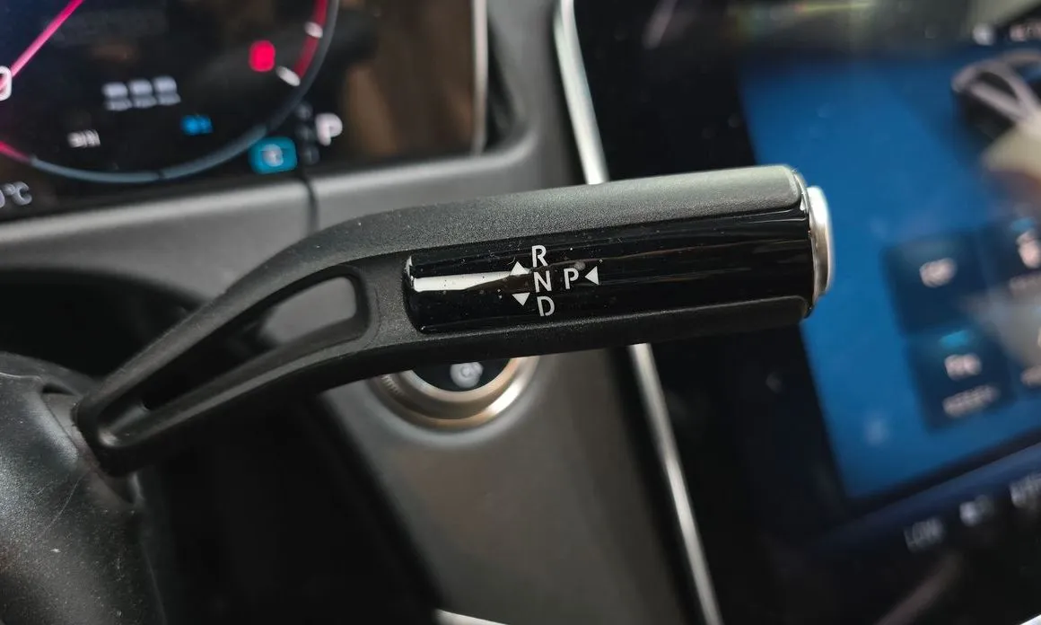 Mercedes-Benz E-Class 2025 из KR, фото 9