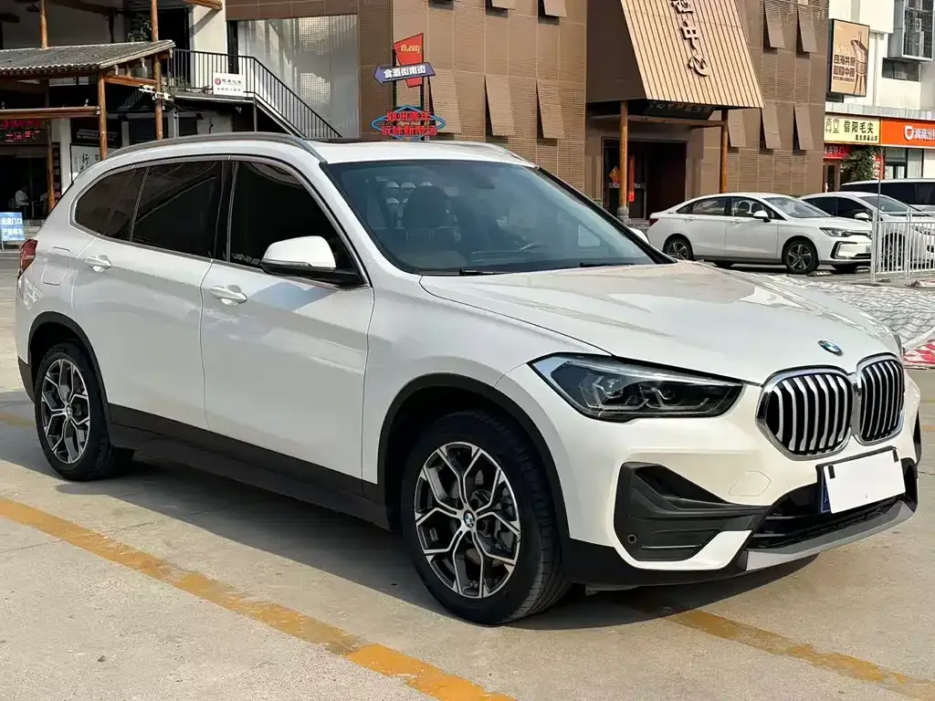 BMW X1 — фото 5