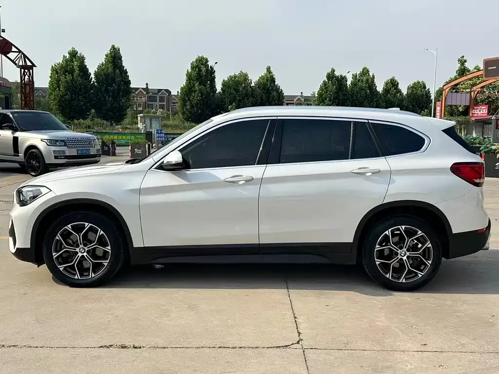 BMW X1 — фото 7