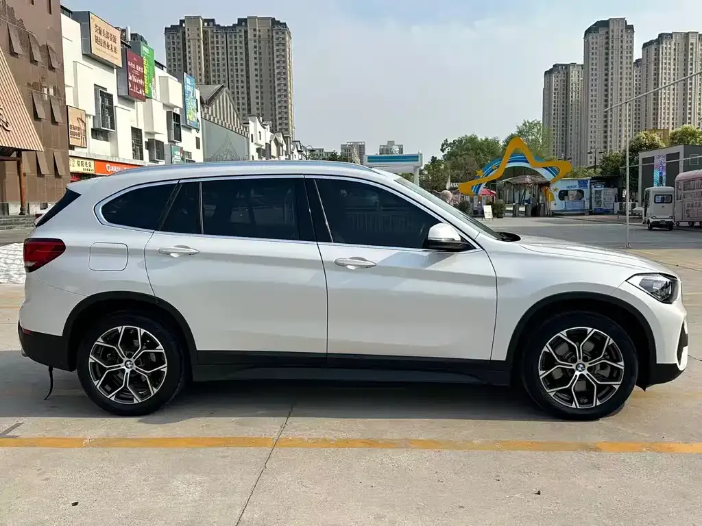 BMW X1 — фото 10