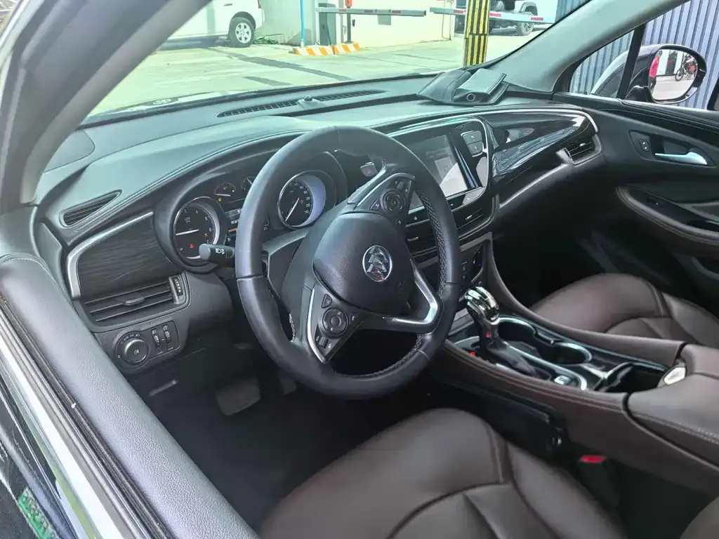 Buick Envision Plus — фото 3