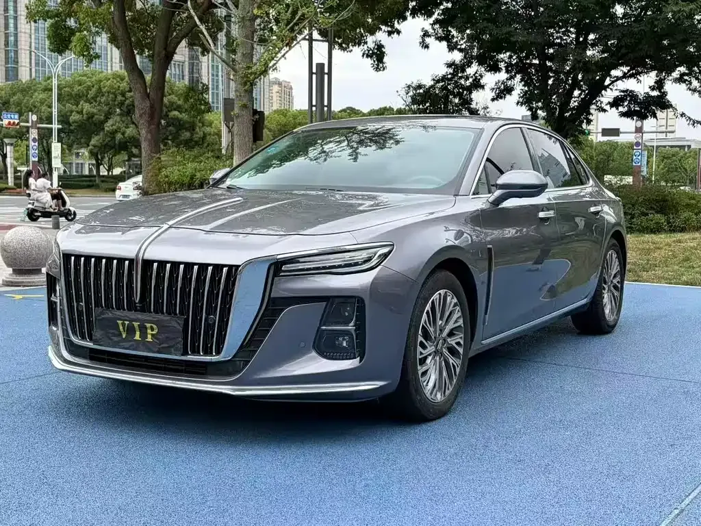 Hongqi H5 — фото 1