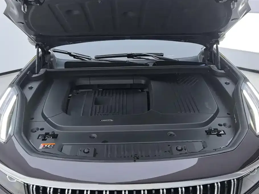 Lynk & Co 09 PHEV 2023 из CN, фото 10