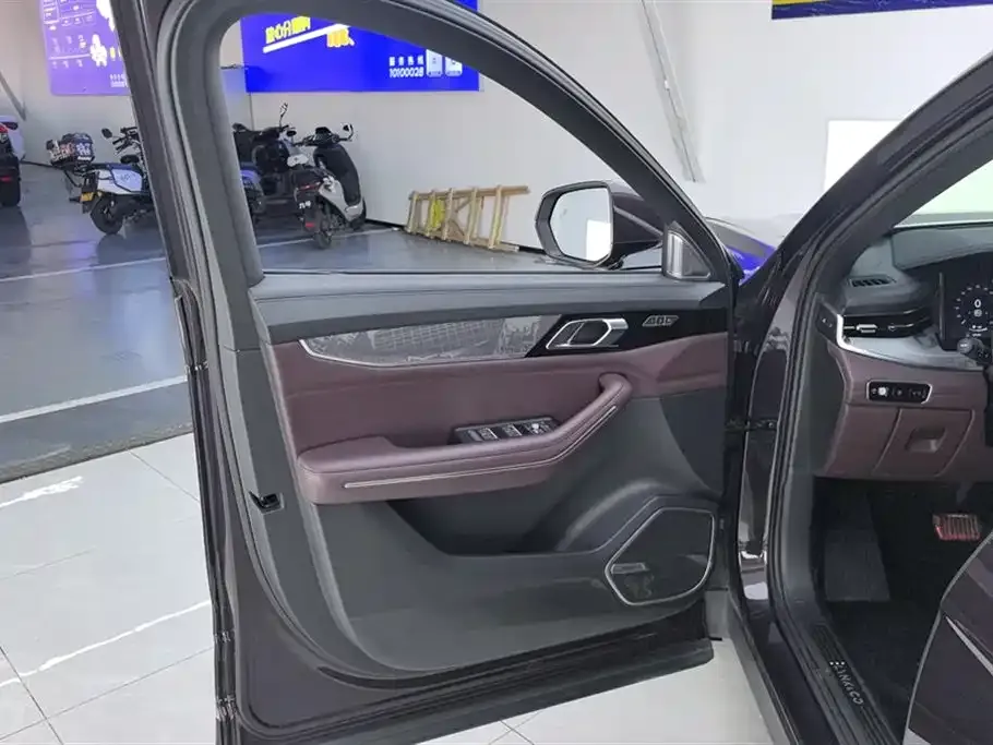 Lynk & Co 09 PHEV 2023 из CN, фото 2