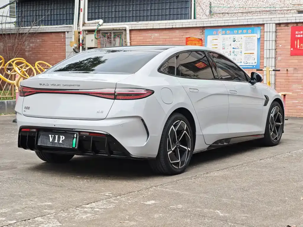 BYD Seal — фото 7