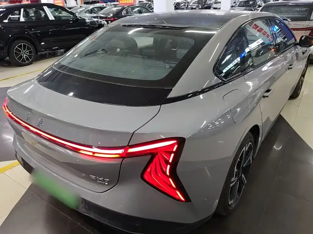Hongqi EH7 — фото 10
