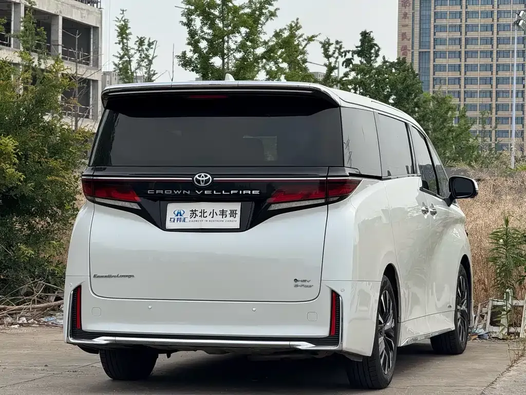 Toyota Vellfire — фото 10