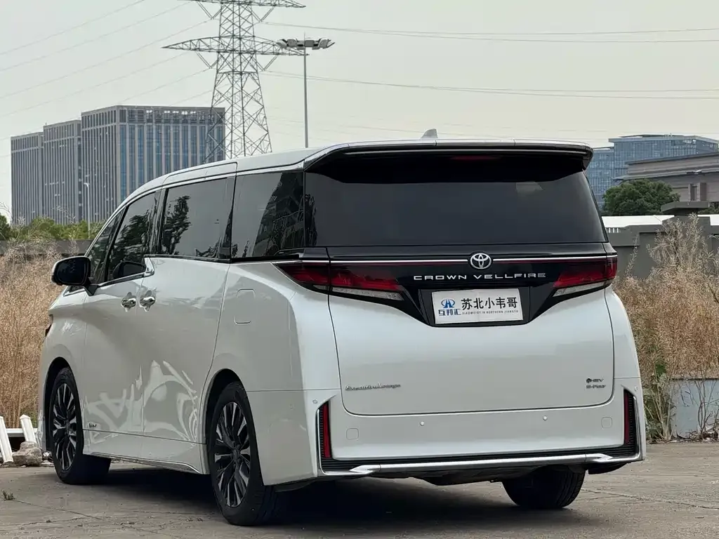 Toyota Vellfire — фото 5