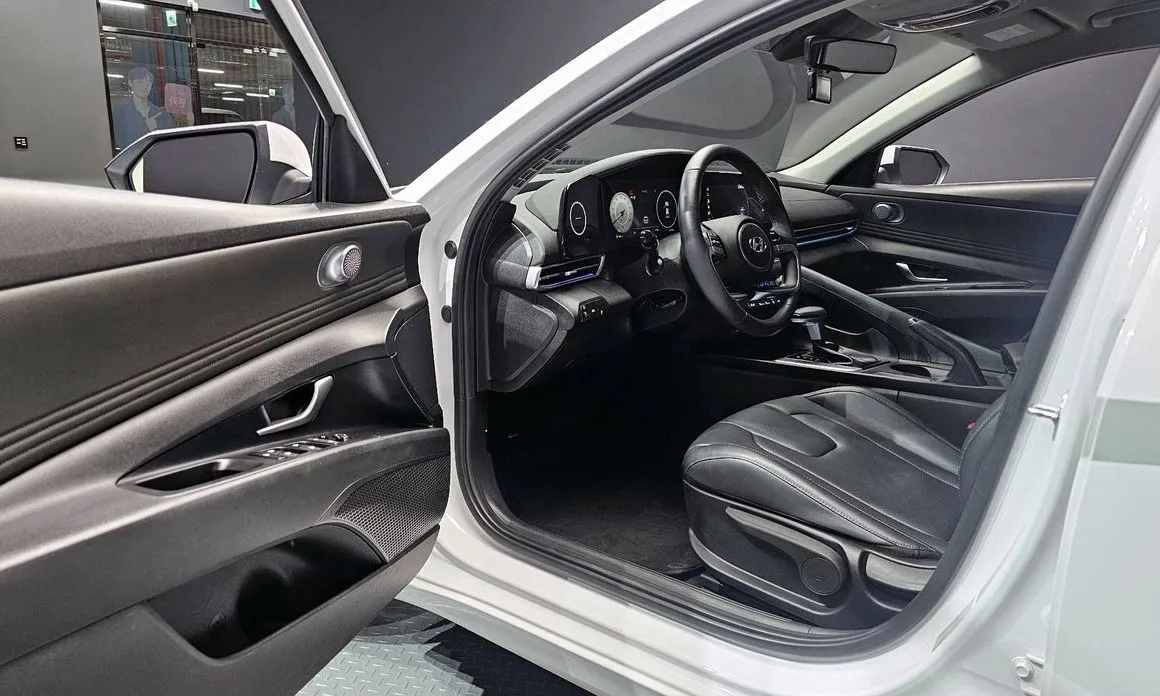 Hyundai AVANTE 2021 из KR, фото 3